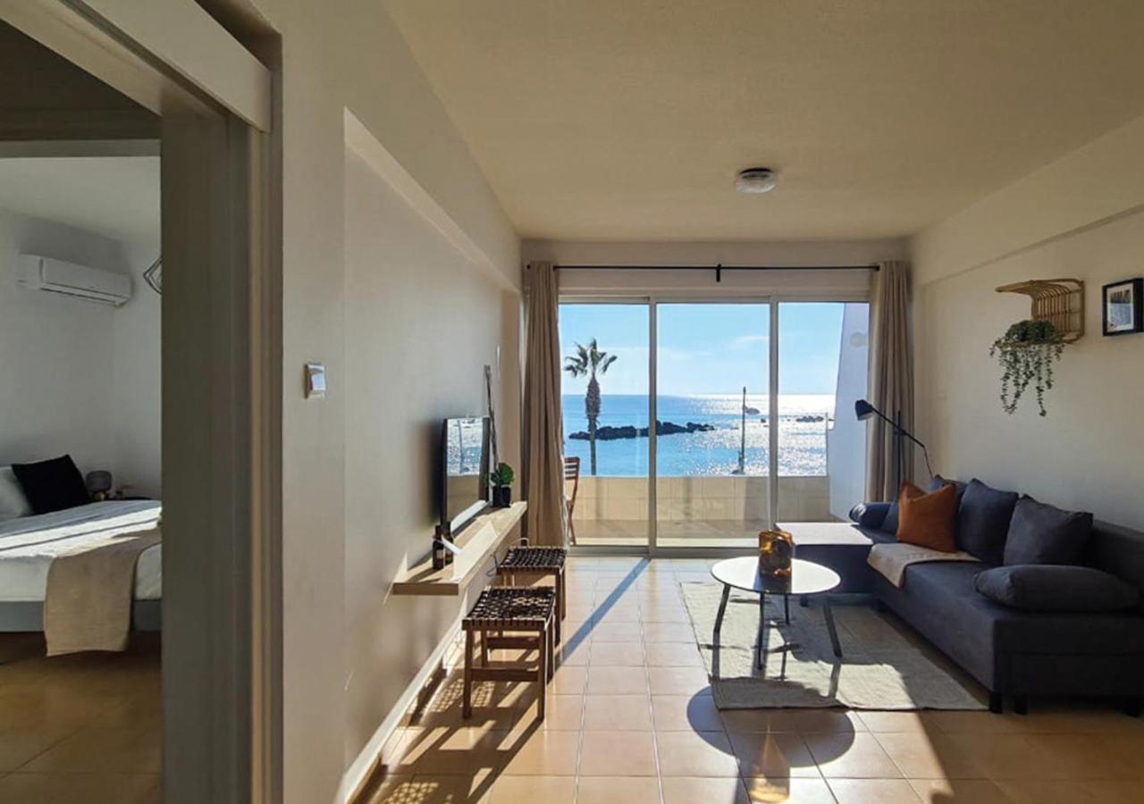파포스 Phaedrus Living: Seaview Luxury Flat Paphinia 204 아파트 외부 사진
